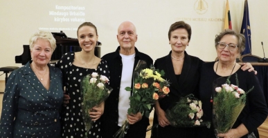 0U9A9343 copy-29ab4cf679342a7c2f96886b3ceb92f2.jpg